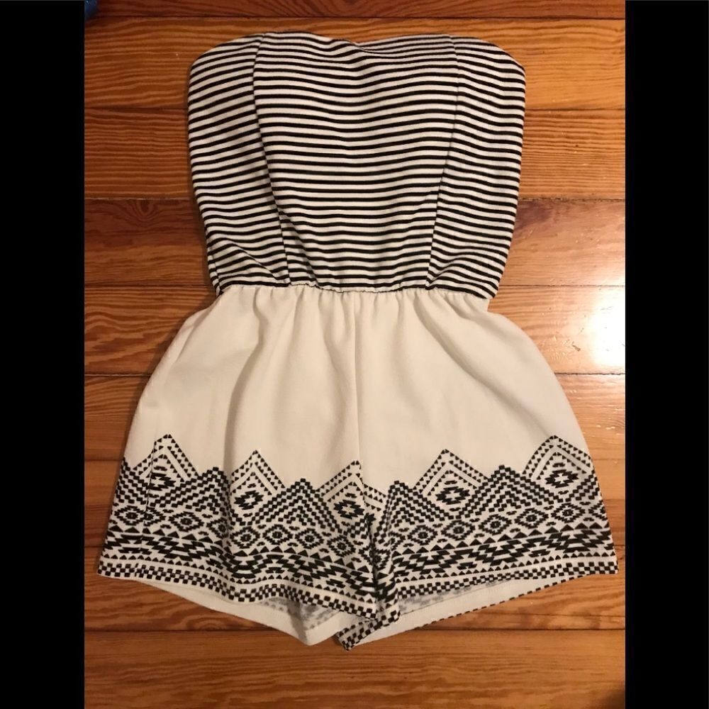 NWOT Strapless Romper 